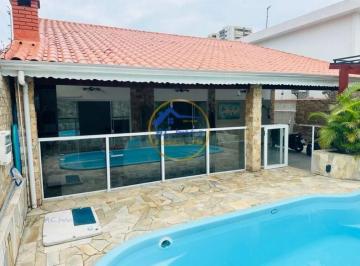 Casa · 268m² · 4 Quartos · 4 Vagas · Casa Isolada em Canto do Forte - 4 dorms - Piscina e Churrasqueira!!