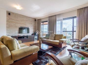 Apartamento · 154m² · 3 Quartos · 2 Vagas · Existem imóveis bem localizados, e existem endereços que se tornam parte da sua história.