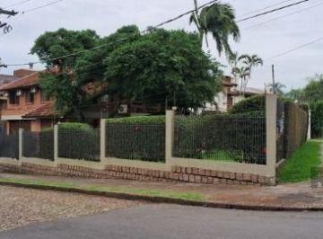 .jpg+2025-03-04 · Casa em Porto Alegre, no bairro Ipanema, com 3 dormitório(s), e 3 banheiros, à v
