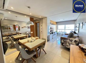 Apartamento · 69m² · 2 Quartos · 2 Vagas · Apartamento de 2 quartos, suite e 2 vagas de garagem no bairro Santana em POA