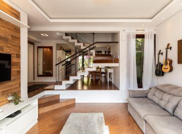 Casa · 231m² · 4 Quartos · 2 Vagas · Casa em condomínio à venda com 4 quartos no Pilarzinho em Curitiba