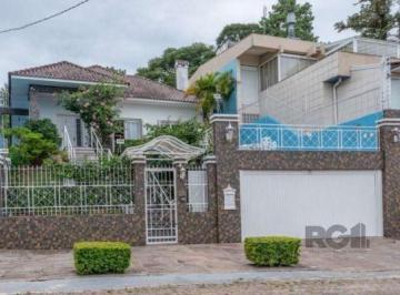 .jpg+2025-03-04 · Casa em Porto Alegre, no bairro Vila Assunção, com 3 dormitório(s), e 3 banheiro