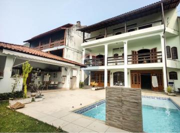 Casa · 606m² · 4 Quartos · 4 Vagas · "Casa Espetacular: 4 Quartos, Lazer Completo, Condomínio Vilarejo"