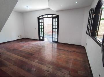 Casa · 114m² · 3 Quartos · 1 Vaga · Casa à venda na Taquara, 3 quartos, 114m², documentos ok, aceita financiamento.