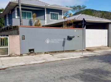 Casa · 240m² · 3 Quartos · 2 Vagas · Casa 3 dormitórios, sendo 3 suítes, banheira de Hidromassage, situada nos Ingleses do Rio Vermelho.