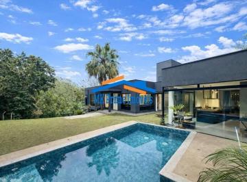 Casa · 274m² · 4 Quartos · 4 Vagas · Cond. Pq. das Artes - 4d/3stes 90% térrea, salão gourmet, piscina, estúdio!