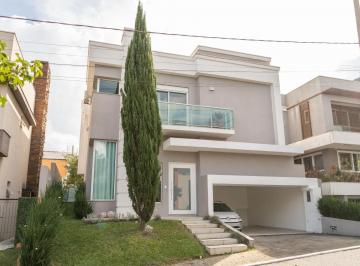 Casa · 240m² · 4 Quartos · 4 Vagas · Casa de 4 Quartos à Venda no Condomínio Green Village Park | Santa Felicidade Curitiba