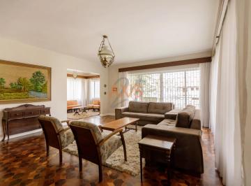 Casa · 228m² · 3 Quartos · 5 Vagas · Casa com 3 Quartos à Venda na Rua Tenente João Gomes da Silva | Vista Alegre  Curitiba