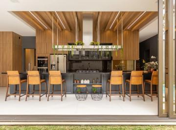 Casa · 428m² · 4 Quartos · 4 Vagas · Casa de 4 Suítes à Venda no Condomínio Reserva Natural Portofino |  Santa Felicidade  Curitiba