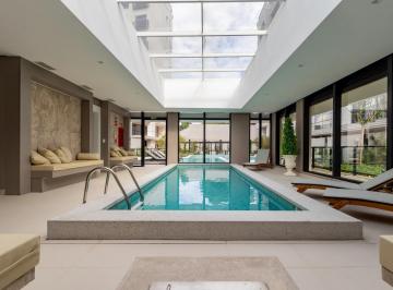 Apartamento · 204m² · 3 Quartos · 3 Vagas · Cobertura de 3 Quartos à Venda no Edifício Maison Alto da Glória | Alto da Glória Curitiba