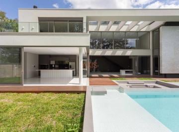 Casa · 630m² · 5 Quartos · 5 Vagas · Casa de 5 Suítes á Venda no Condomínio Dallabona Uno | Orleans Curitiba