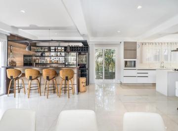 Casa · 526m² · 3 Quartos · 6 Vagas · Casa de 3 Suítes à Venda no Condomínio Nob Hill | Campo Comprido  Curitiba