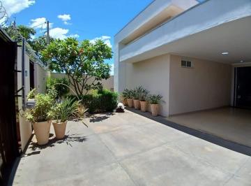 Casa · 203m² · 3 Quartos · 4 Vagas · Casa - Santos Dumont - Três Lagoas / MS