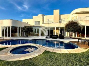 Casa · 850m² · 6 Quartos · 6 Vagas · Casa de Alto Padrão no Condomínio Terras de São José II – 6 Suítes, 850m² e Lazer Completo
