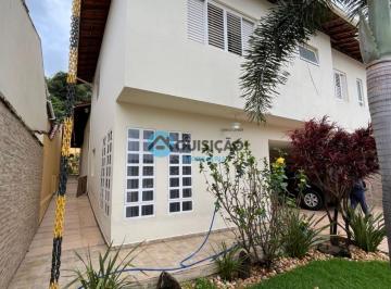 Casa · 5 Quartos · 2 Vagas · Casa com 5 Quartos