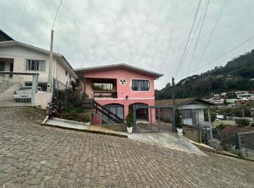 Casa · 237m² · 5 Quartos · 2 Vagas · Casa à venda em Galópolis, Caxias do Sul
