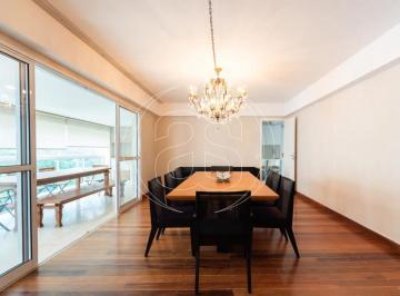 Apartamento · 204m² · 4 Quartos · 3 Vagas · APARTAMENTO À VENDA EM MOEMA NOBRE- 204m². 3 SUÍTES + ESCRITÓRIO
