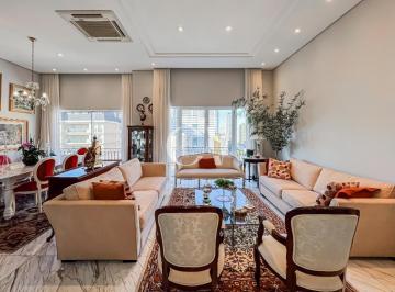 1 · Cobertura com 370 m² e 72m² da área externa com piscina privativa, 04 quartos, sendo 03 suítes, e 04