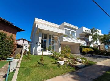 Casa · 393m² · 5 Quartos · 4 Vagas · Sobrado c/5 suítes, sendo 3 c/ closet no Cond. Florais Cuiabá
