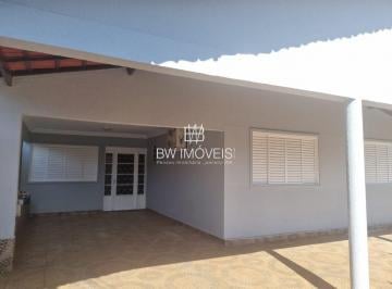 Casa · 252m² · 3 Quartos · 3 Vagas · Casa de 3 quartos com suíte no Jardim América Lote Inteiro
