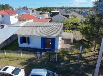 Casa · 65m² · 2 Quartos · 2 Vagas · Casa a venda em Capão da Canoa