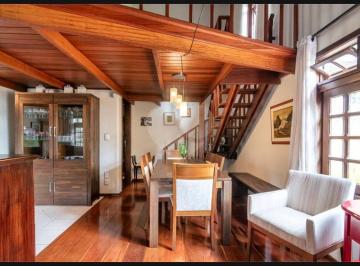 Comercial de 3 quartos, Curitiba · Comercial com 4 quartos e 242 m² à venda em Mercês