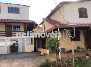 Casa · 332m² · 2 Quartos · 6 Vagas · Lote com 332,70 m²; à venda no Bairro Trevo – Próximo à Toca da Raposa II Com Duas casas no Imóvel.