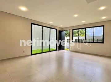 Casa · 200m² · 3 Quartos · 2 Vagas · Casa geminada à venda no Trevo 03 Suítes e conforto moderno!