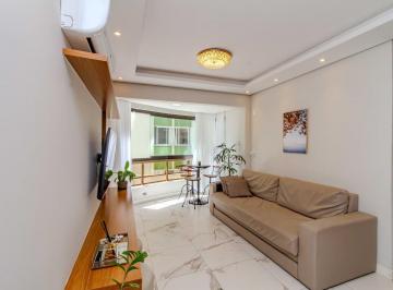 Apartamento · 100m² · 3 Quartos · 1 Vaga · Apartamento á venda no Centro em Balneário Camboriú.