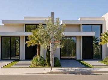 Casa · 102m² · 3 Quartos · 2 Vagas · Casa à venda em Farroupilha, Belvedere - 3 dormitórios, suíte, churrasqueira e 2 vagas de garagem