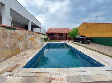 Casa · 260m² · 1 Quarto · 8 Vagas · Casa com piscina a venda na praia