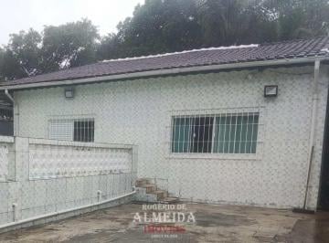 Casa · 151m² · 3 Quartos · 4 Vagas · Casa à venda com piscina ,3 quartos, Gaivota (Praia)