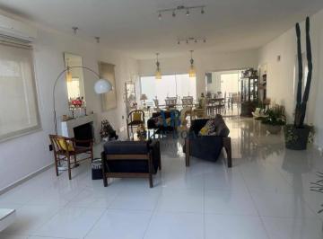 e500c0347f965184e346a99233774cd243a19d70 · Casa com 4 dormitórios para alugar, 330 m² em Jacareí