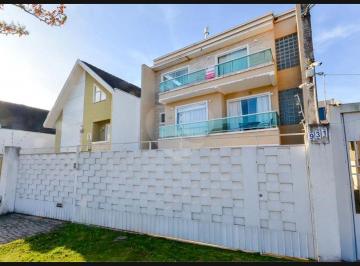 Casa de 3 quartos, Curitiba · Sobrado de 238m² com 3 suítes a venda no Atuba