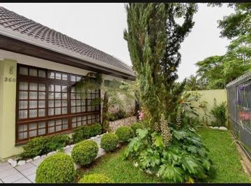 Casa de 4 quartos, Curitiba · Casa com 360 m² e 4 quartos à venda em São Braz