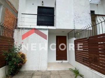 Casa · 110m² · 3 Quartos · 1 Vaga · Casa em Rua Heitor Kramer - Guarujá - Porto Alegre/RS