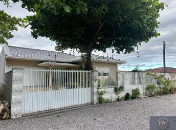 Casa · 200m² · 3 Quartos · 3 Vagas · Casa de Alto Padrão - Enseada do Brito - Palhoça/SC