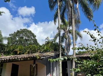 Casa · 180m² · 3 Quartos · 2 Vagas · Casa em Lagoa da Conceição, em condomínio fechado, Florianópolis/SC