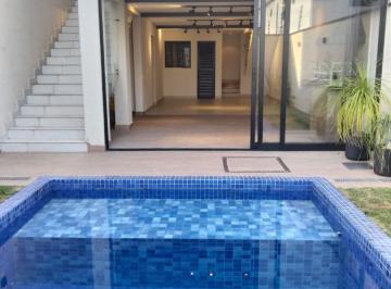 Casa de 3 quartos, Santana de Parnaíba · Casa de 177 m² com 3 quartos à venda na Chácara Jaguari