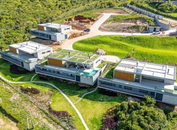 Casa · 570m² · 4 Quartos · 2 Vagas · Casa alto Padrão - Praia da Vigia/Garopaba