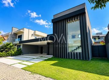 Casa · 451m² · 4 Quartos · 4 Vagas · Casa Assobradada no Condomínio Monte Carlo - Urbanova