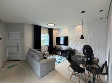Casa · 175m² · 2 Quartos · CASA 2 QUARTOS JARDIM TROPICAL
