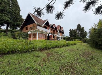 Casa · 5200m² · 4 Quartos · Casa à venda - em Campos do Jordão