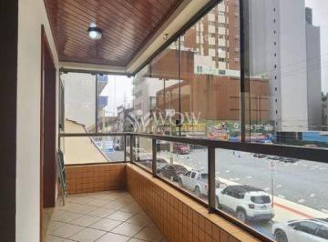 Apartamento · 2 Quartos · 1 Vaga · Apartamento diferenciado QUADRA MAR à venda com 2 quartos no Edifício Dona Gisela na Barra Sul em Ba