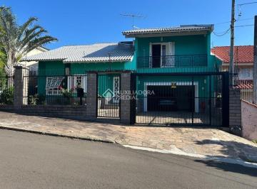 Casa · 305m² · 3 Quartos · 4 Vagas · Casa à venda no Jardim América, São Leopoldo