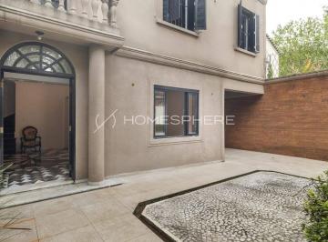1 · Casa neoclássica charmosa no Jardim Europa
