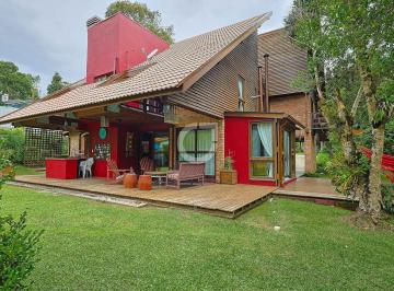 Casa · 300m² · 3 Quartos · 4 Vagas · Chácara à venda com 2.425 m² de terreno e 300 m² d