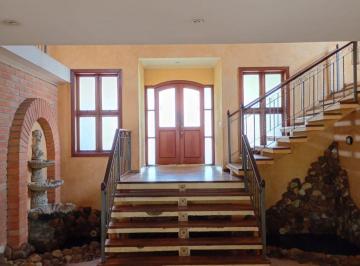 Casa de 3 quartos, Cotia · Casa rústica em rua tranquila condomínio São Paulo II Granja Viana