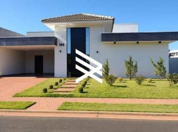 Casa · 231m² · 4 Quartos · 2 Vagas · Casa Residencial com 4 Suítes, Piscina e Churrasqueira em Granja Marileusa, Uberlândia