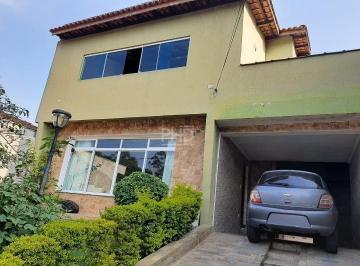 Casa · 360m² · 3 Quartos · 6 Vagas · Casa Ampla com Edícula e Salão de Festas Completo com Sauna, Churrasqueira e Garagem para 6 Carros